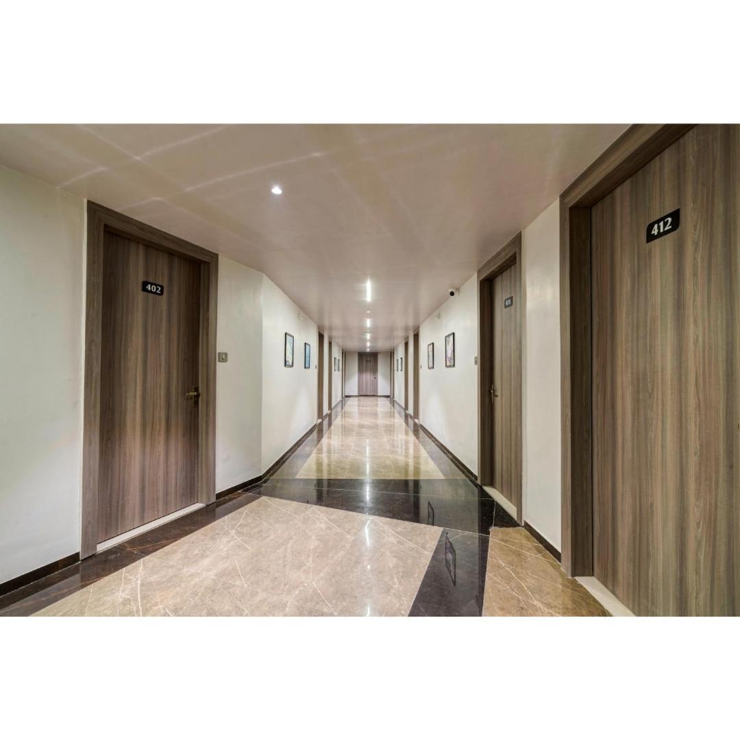 Hotel Sparsh Divine Ахмедабад Екстериор снимка