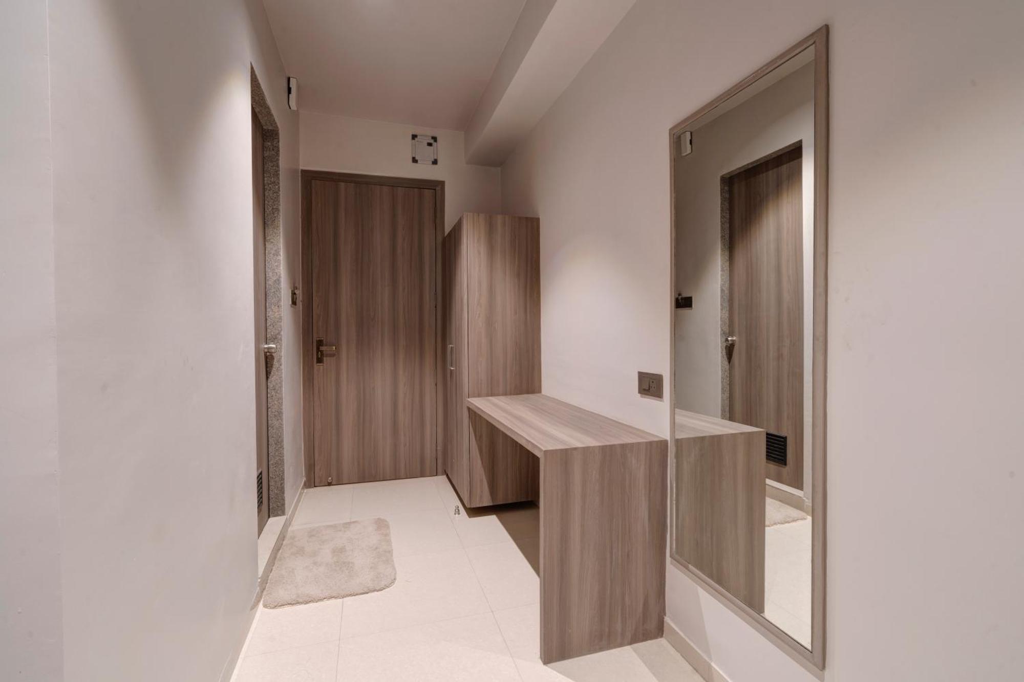 Hotel Sparsh Divine Ахмедабад Екстериор снимка